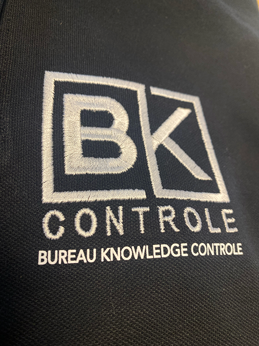 Broderie + DTF sur polos à Montpellier