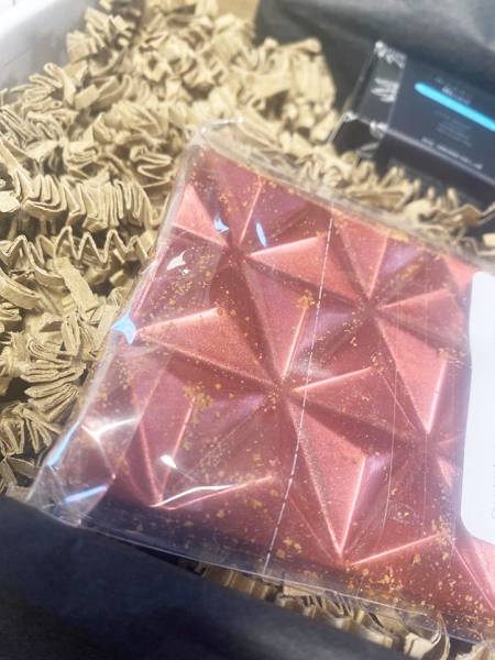 Chocolats artisanaux personnalisés, cadeaux clients  pour la société Finexcom Écusson Montpellier (Hérault) région Occitanie