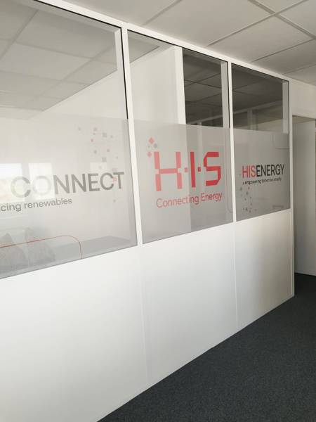 Adhésifs micro-perforés – Signalétique vitrée – HIS Montpellier, Hérault région Occitanie