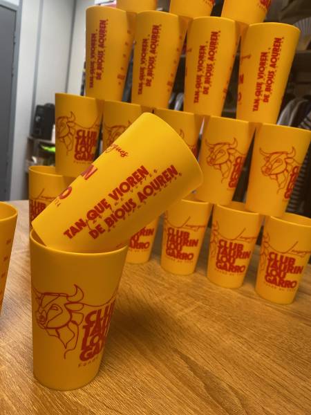 Production d'écocup personnalisées pour le club taurin Lou Garro à Lansargues près de Mauguio