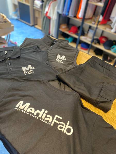 Broderie sur textiles professionnels personnalisés