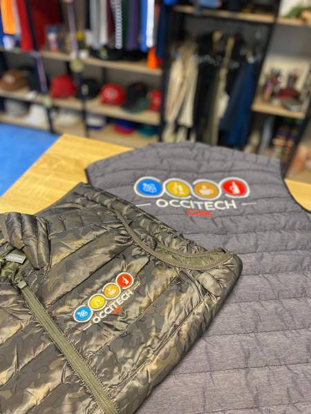 Doudoune légère kariban Broderie atelier d'impression textile à Montpellier