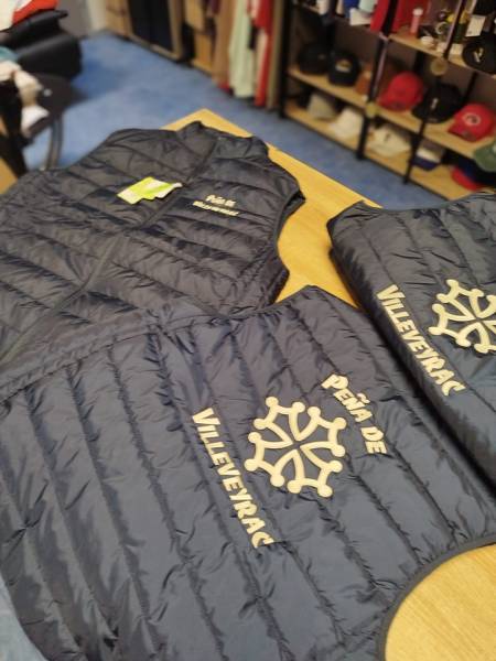 R244X - fourniture textile personnalisé, broderie, marquage publicitaire et impression textile 