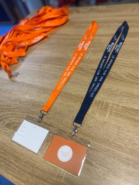 Tour de cou et porte badge personnalisés à Montpellier