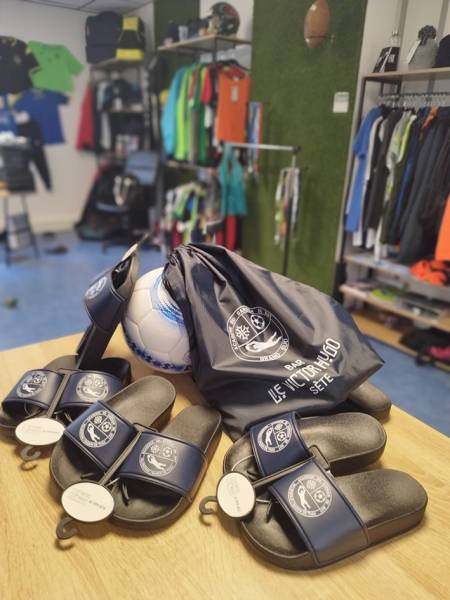 Fourniture et impression de claquette en DTF UV pour l'Académie du Gardien de But Villeveyrac/Bassin de Thau, à Montpellier Occitanie 34