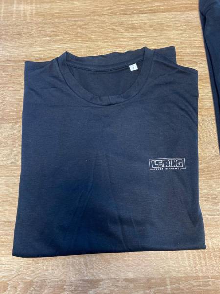 Broderie textile à Montpellier : fourniture et marquage brodé sur serviettes, tee-shirts, sweats et polos coton bio.